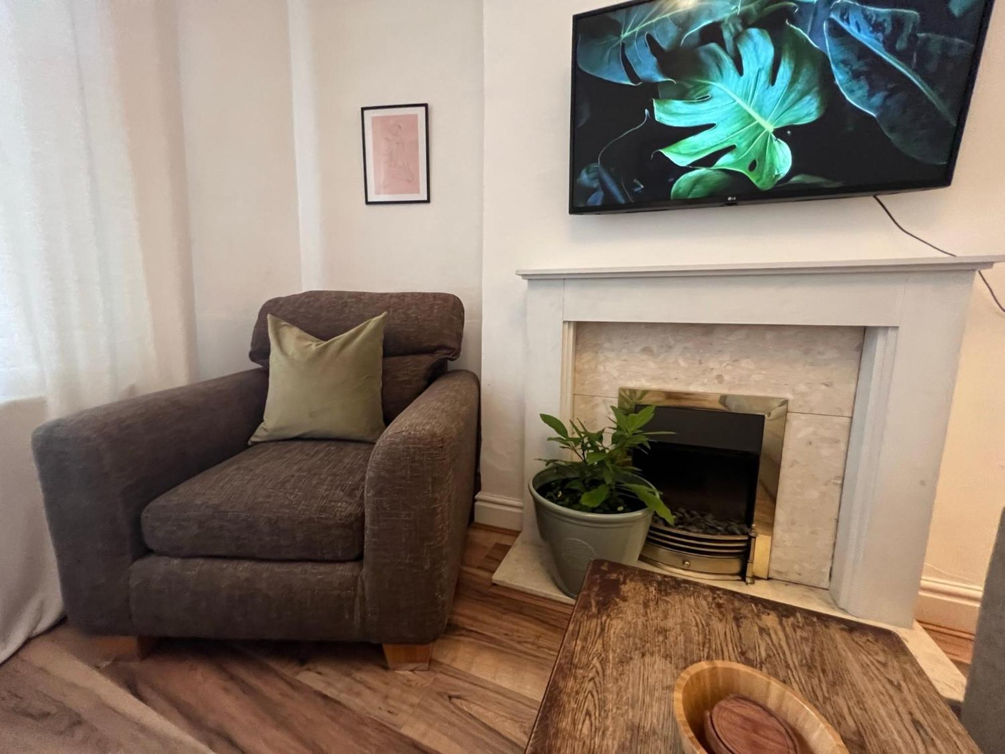 2025 Award Winner Liverpool Ivy House - 4 Bedrooms Ngoại thất bức ảnh