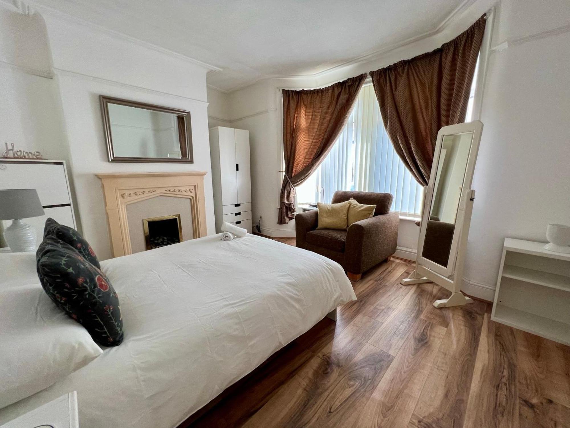 2025 Award Winner Liverpool Ivy House - 4 Bedrooms Ngoại thất bức ảnh
