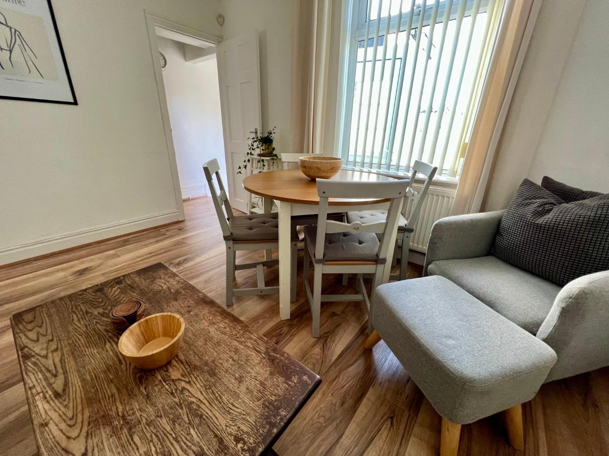 2025 Award Winner Liverpool Ivy House - 4 Bedrooms Ngoại thất bức ảnh